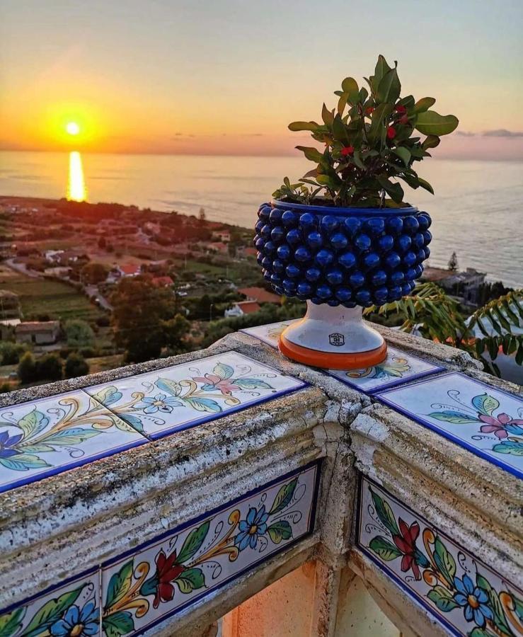 Villa Gira Vota E Furria Santo Stefano di Camastra Esterno foto